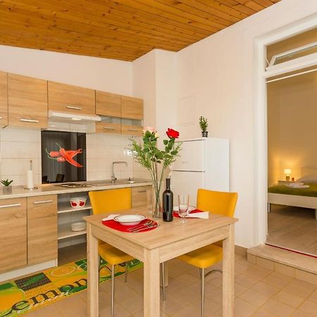 Comfortable Modern Studio With Shaded Patio Spalato Esterno foto