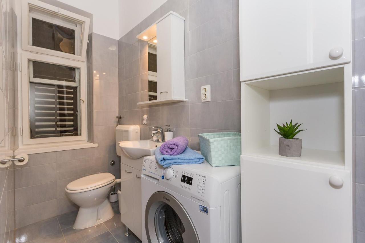 Comfortable Modern Studio With Shaded Patio Spalato Esterno foto