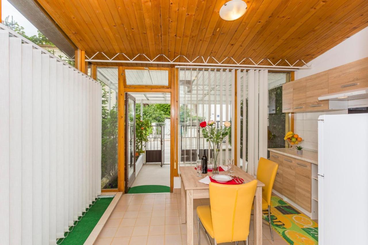 Comfortable Modern Studio With Shaded Patio Spalato Esterno foto
