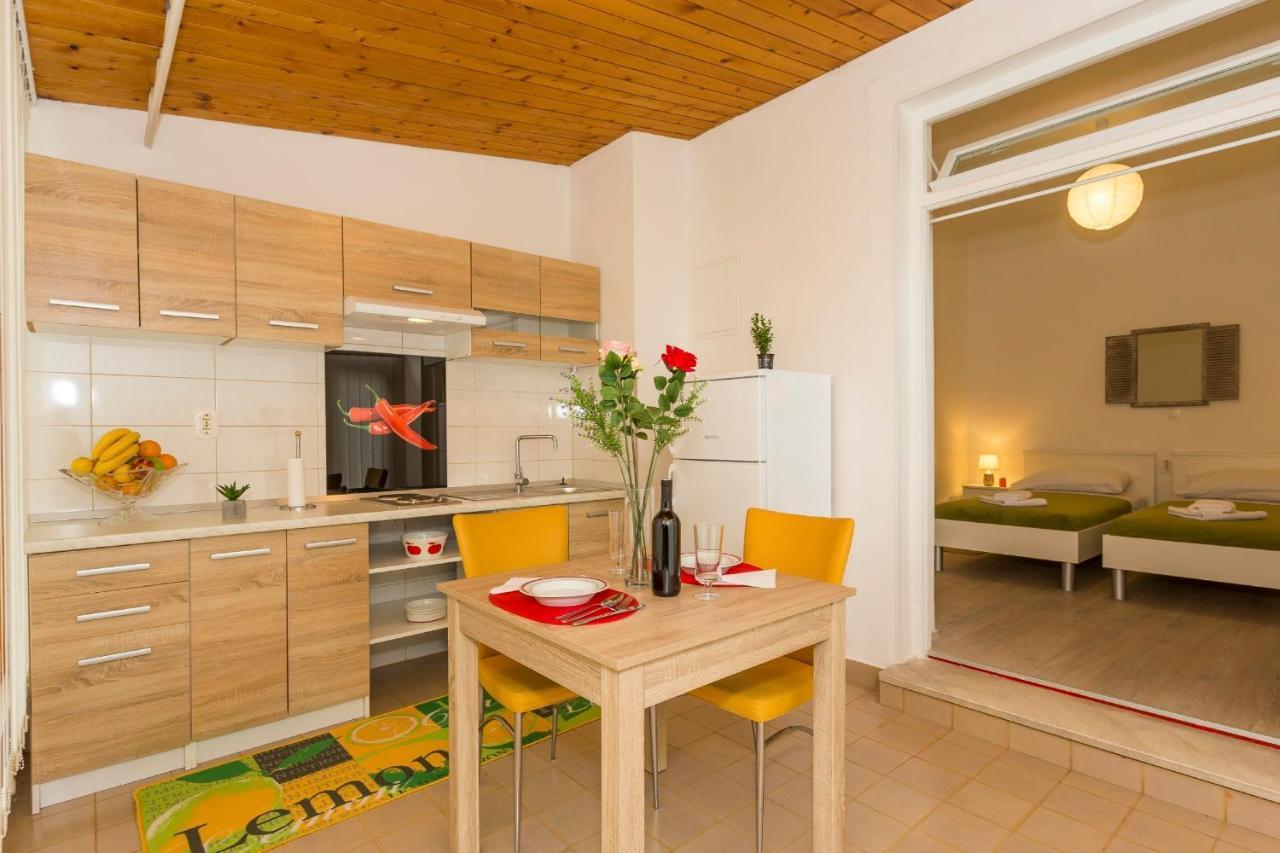 Comfortable Modern Studio With Shaded Patio Spalato Esterno foto