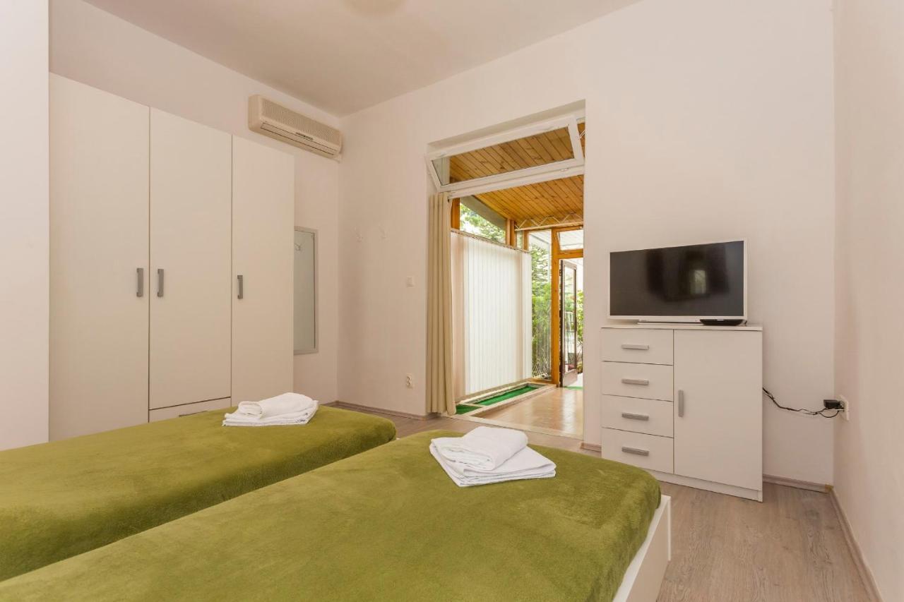 Comfortable Modern Studio With Shaded Patio Spalato Esterno foto