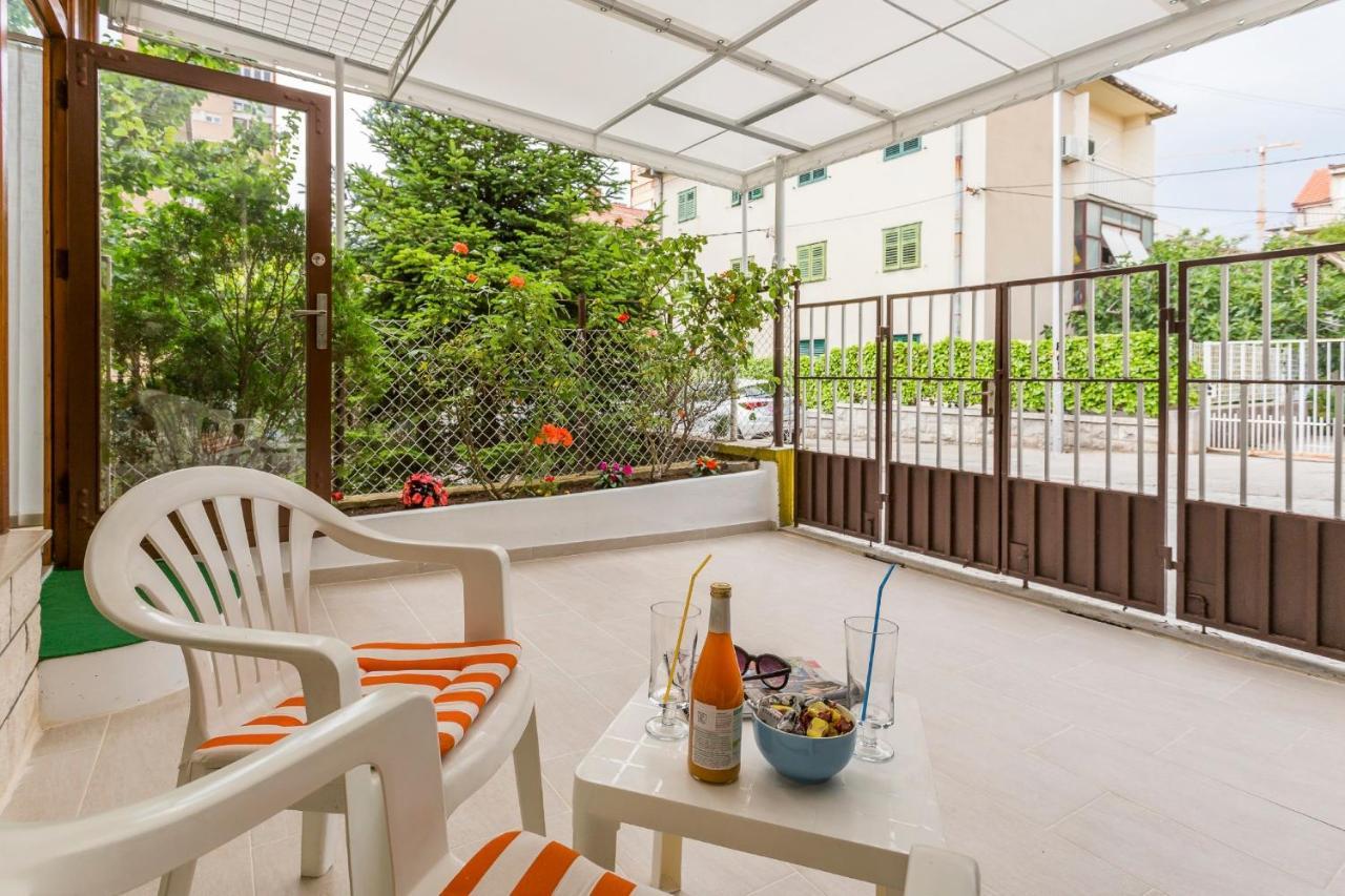 Comfortable Modern Studio With Shaded Patio Spalato Esterno foto