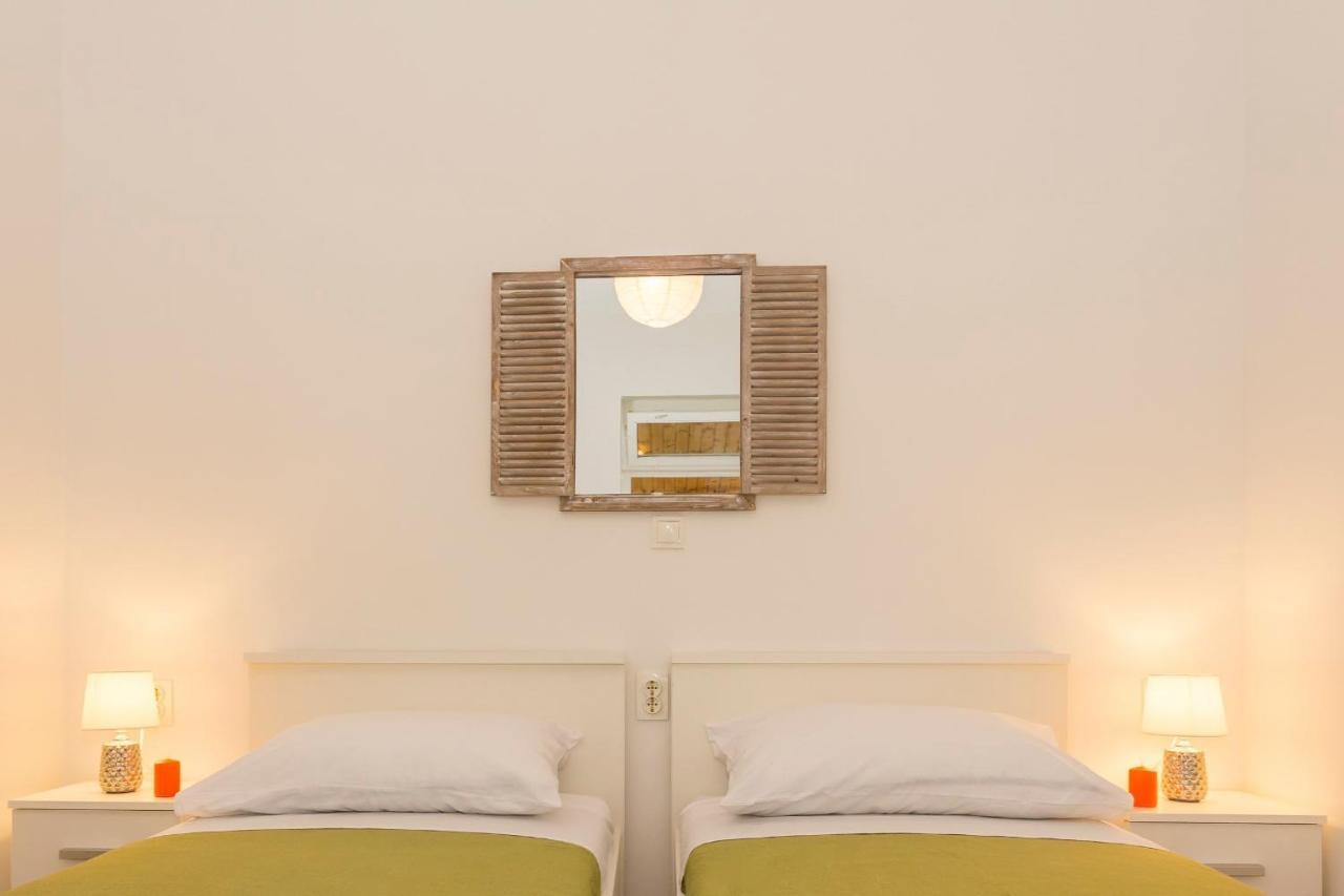 Comfortable Modern Studio With Shaded Patio Spalato Esterno foto