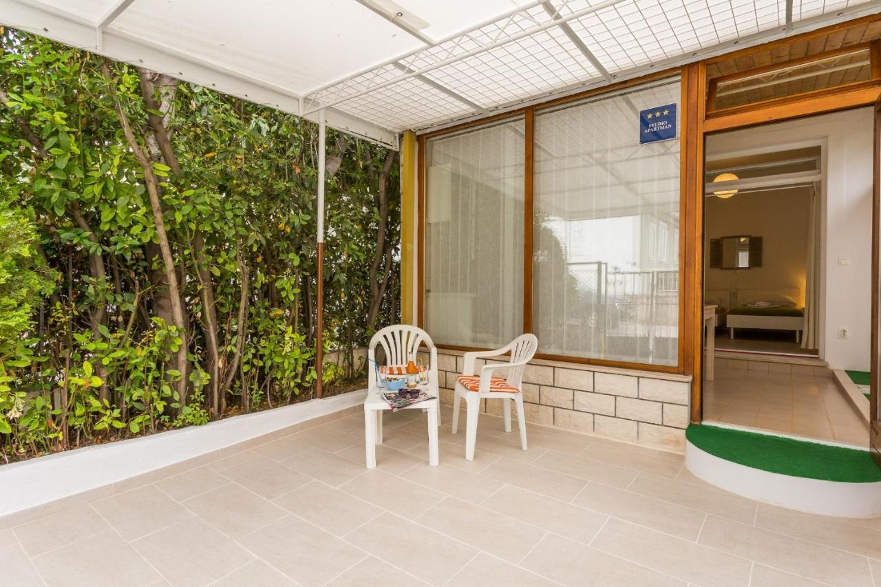 Comfortable Modern Studio With Shaded Patio Spalato Esterno foto